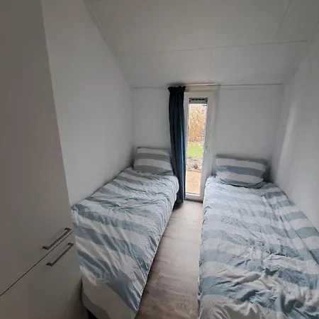 Holland Beachhouse, Modern Eingerichtet, In Schoener Lage Am Veluwemeer, Inklusive Garten, Terrasse Am Wasser, Parkplatz Und Wlan Hulshorst