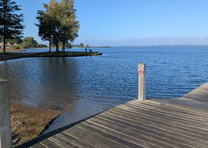 Holland Beachhouse, Modern Eingerichtet, In Schoener Lage Am Veluwemeer, Inklusive Garten, Terrasse Am Wasser, Parkplatz Und Wlan *