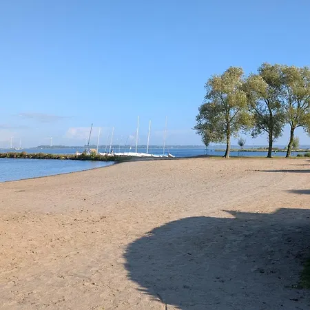 Holland Beachhouse, Modern Eingerichtet, In Schoener Lage Am Veluwemeer, Inklusive Garten, Terrasse Am Wasser, Parkplatz Und Wlan