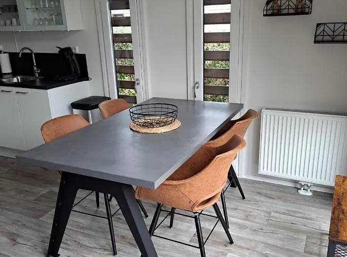 Horská chata Holland Beachhouse, Modern Eingerichtet, In Schoener Lage Am Veluwemeer, Inklusive Garten, Terrasse Am Wasser, Parkplatz Und Wlan *